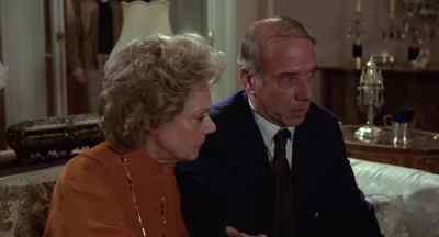 Maybe we can talk to Mr Deever. - Eyewitness