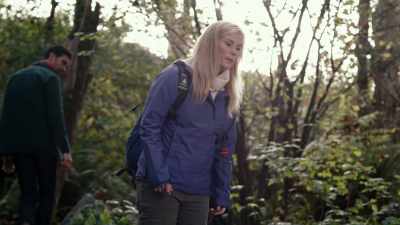 Maybe it fell somewhere
down there. - Chronicle Mysteries: Helped to Death