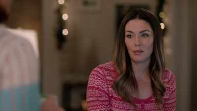 Maybe finding her long lost
brother is what she needs - Long Lost Christmas