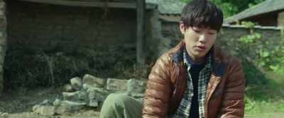 Maybe Hae-won is preparing
for permanent planting. - Little Forest