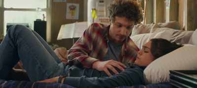 Maybe your hand goes under my shirt? - Sex Appeal