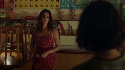 - Maybe I can't do this.
- You can. - A Good Girl's Guide to Murder