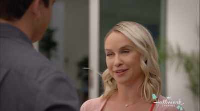 Maybe I could just do four
with like two dogs. - Sister of the Bride