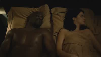 Maybe it's about this thing... - Marvel's Jessica Jones