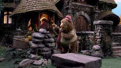 Maybe right there. - Fraggle Rock: Back to the Rock