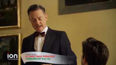 - Maybe that was on purpose
so she could see you again. - Best Christmas Ball Ever!