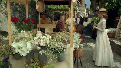 Maybe they had a lovers' quarrel
and Yoli did something to her. - Grand Hotel