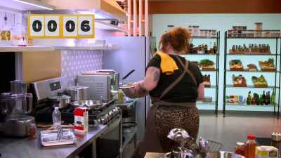 -Maybe they'll get the idea.
-CHEFFY (on speaker): Seven... - Secret Chef