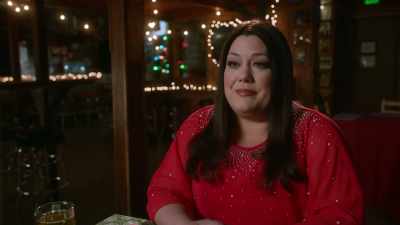 Maybe it would be nice
to just, just catch up - A Country Christmas Harmony
