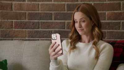 - Maybe you're right.
But I'm going. - 'Twas the Text Before Christmas