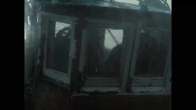 Mayday! Mayday, mayday! - Zack Snyder's Justice League