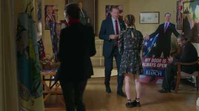 -Mayor Bloch?
-Oh, come on. - Living the Dream