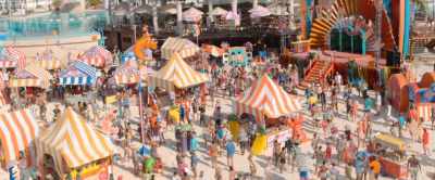 [MC]
Ladies and gentlemen, welcome - Barb and Star Go to Vista Del Mar