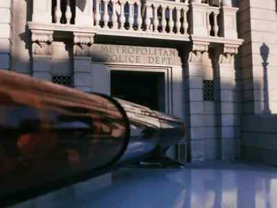 McCall: LOOK,
THIS IS URGENT. I CA-- - Hunter