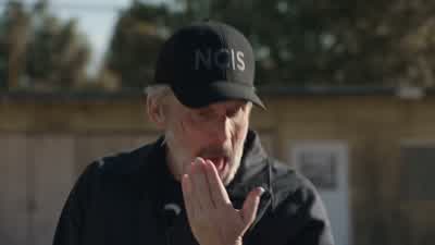 McGee, north side of the factory! - NCIS