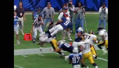 McNair turns it up.
That's touchdown! - Untold: The Murder of Air McNair