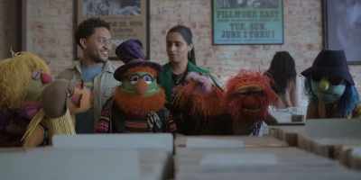 - Me? Me? Me? Me? Me?
- (ALL MURMURING INDISTINCTLY) - The Muppets Mayhem