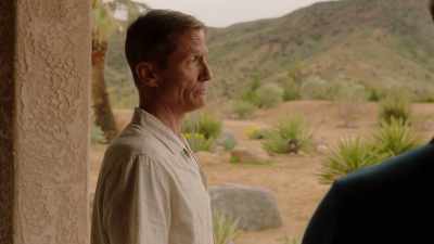 - Me parece justo. [salpicaduras de agua] - Couples Retreat Murder