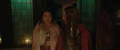 - Me!
- Right here! Right here! - Rosaline