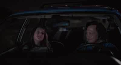 [Meara mimicking barfing]
[Larry laughs] - Daddy Daughter Trip