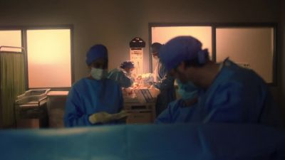 (medical device beeping) - Queen of the South