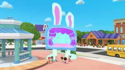 Meega, meega! It could hop over! - CoComelon Lane
