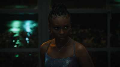 Meet me in the east wing alone. - Naomi