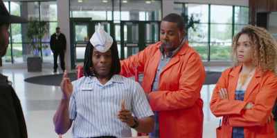 Mega Good Burger is opening
in less than an hour, - Good Burger 2