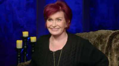 [melancholy violin
music playing] - The Osbournes Want to Believe