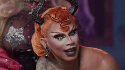 - [Melissa] My jaw is on
the muthafuckin' floor - The Boulet Brothers' Dragula: Titans