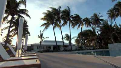 ♪ (mellow music) ♪ - Island of Bryan