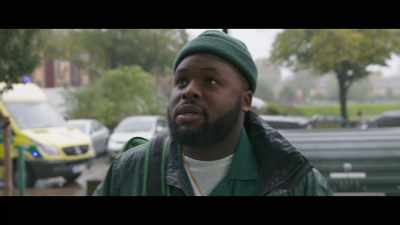 (melodic upbeat music) - Bloods