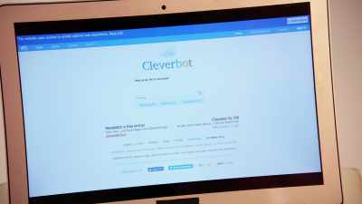 Memang Cleverbot telah
lulus sebagai manusia, - Mind Field