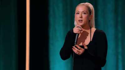Men are able to compartmentalize,
but they are simple. - Iliza Shlesinger: Hot Forever