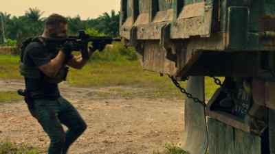 [men chattering
in foreign language] - Strike Back