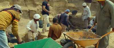 [men chattering indistinctly] - Secrets of the Saqqara Tomb