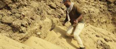 [men chattering indistinctly] - Secrets of the Saqqara Tomb
