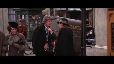 Men have Adam's apples - Victor/Victoria