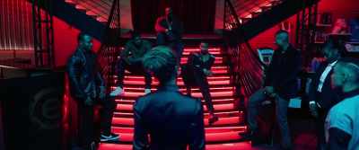 - [men laughing] - All the Queen's Men