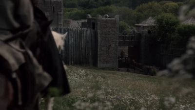 [men shouting indistinctly] - The Last Kingdom