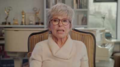 - Mentiroso!
- Ele levantou o braço e revidou o tapa. - Rita Moreno: Just a Girl Who Decided to Go for It