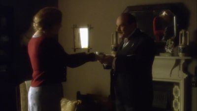 Merci, madame. - Agatha Christie's Poirot