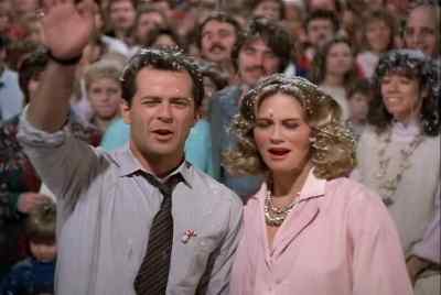 - Merry Christmas.
- Merry Christmas. - Moonlighting