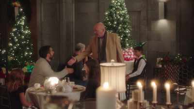 Merry Christmas, thank
you for being here today. - Christmas 9 to 5