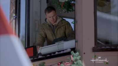 [message alert] - Christmas at Holly Lodge