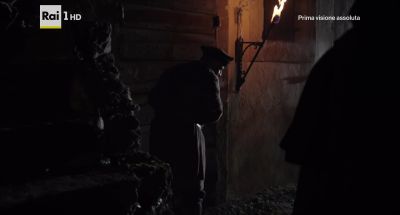 Messer? Help a drunken fool
inside his home, please. - Medici: Masters of Florence