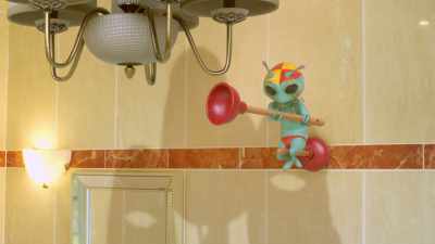 - [metal clanking]
- [grunting] - Alien TV
