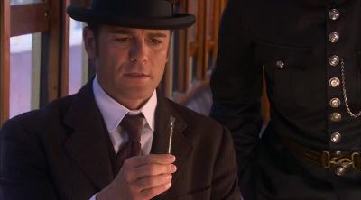 Metal filings, sir? - Murdoch Mysteries