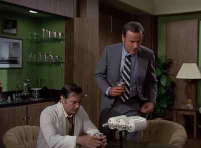 (METAL SNAPPING) - The Six Million Dollar Man