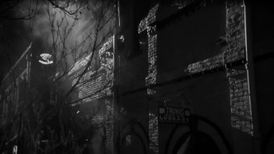 MG:
The air was as cold
as a kiss from a corpse. - Legacies
